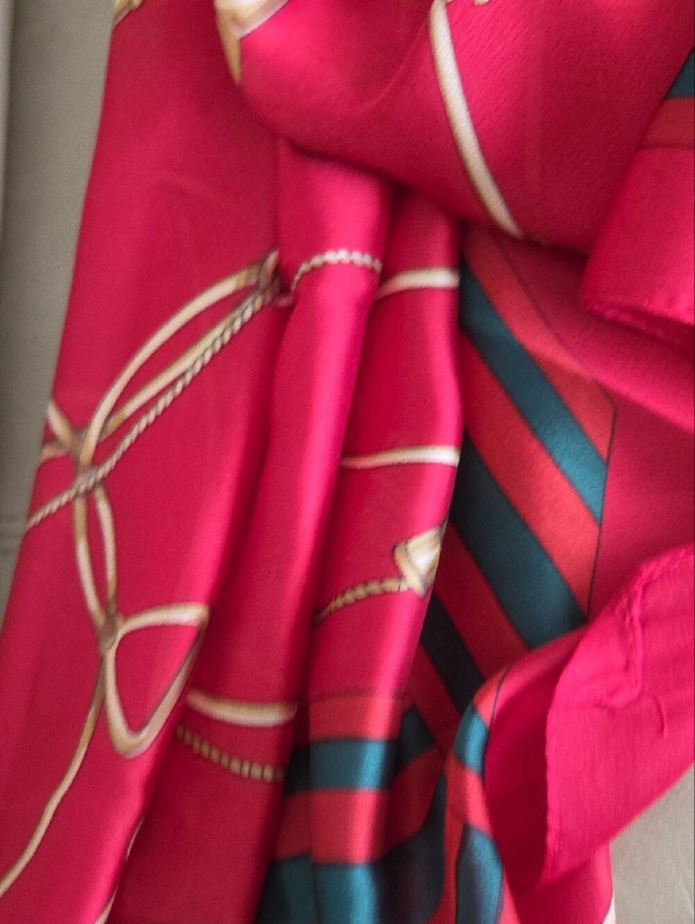 Red Patterned 100% Silk Scarf with Gold Chain Motif 72 X 36 Inches - Picture 5 of 5